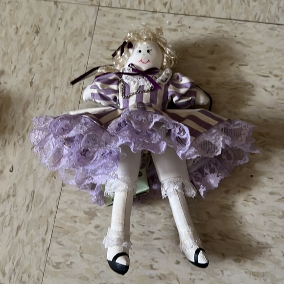 Two Simple Country Pleasures Dolls - Picture 7 of 10